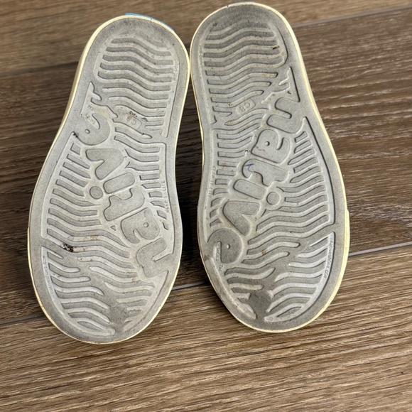 Native Jefferson Youth Unisex Slip-On Shoes Gray/Off White Size 8 Toddler Summer - Picture 9 of 10